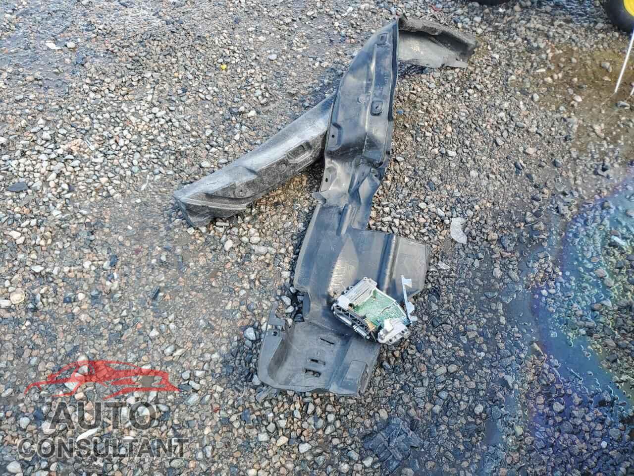 TOYOTA PRIUS 2018 - JTDKARFP8J3096572
