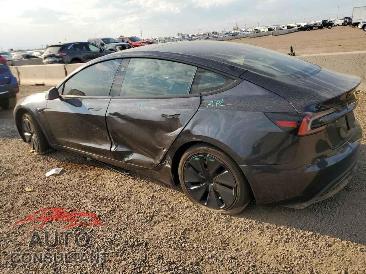 TESLA MODEL 3 2024 - 5YJ3E1EB3RF799687