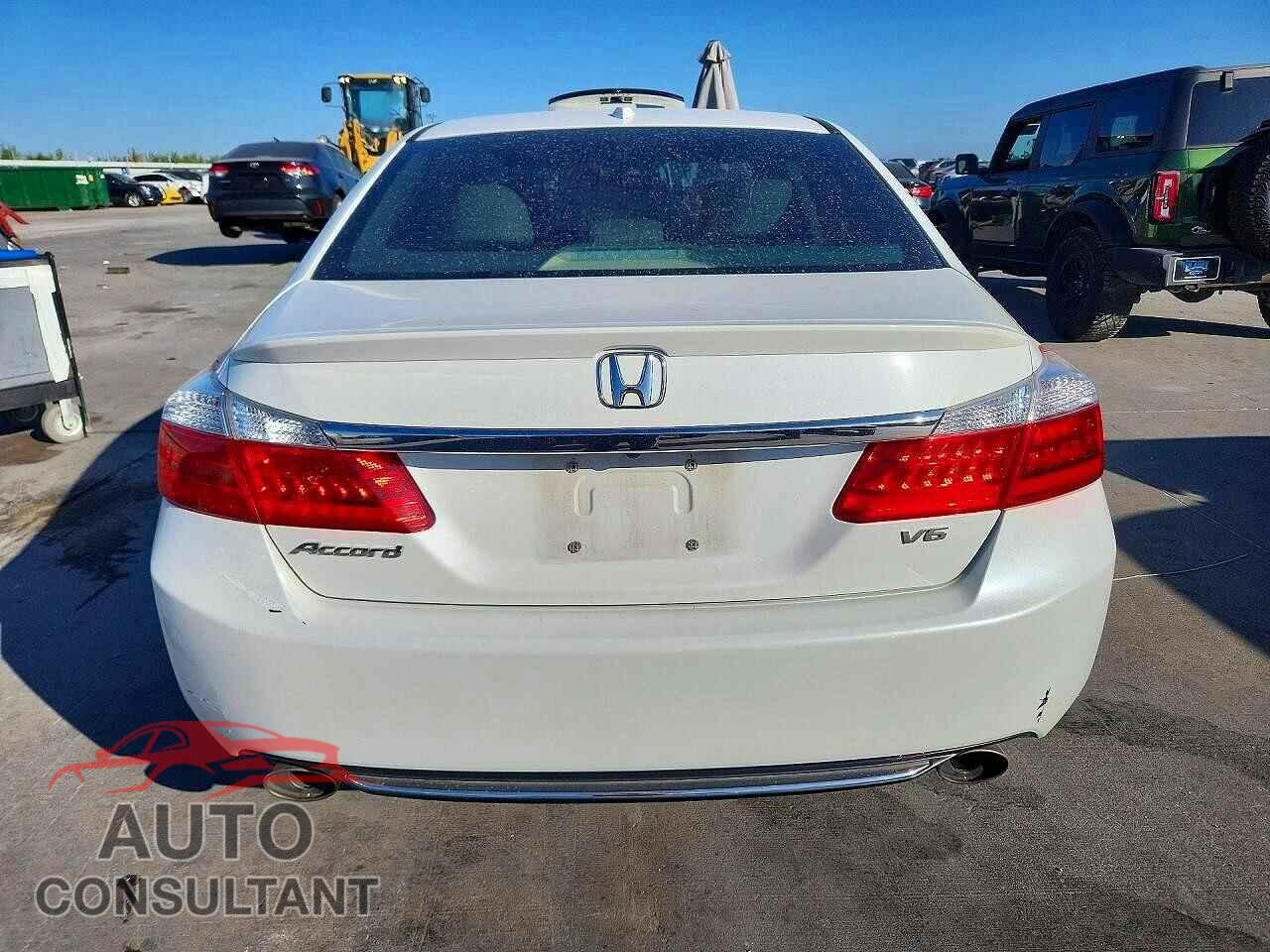 HONDA ACCORD 2013 - 1HGCR3F81DA032152