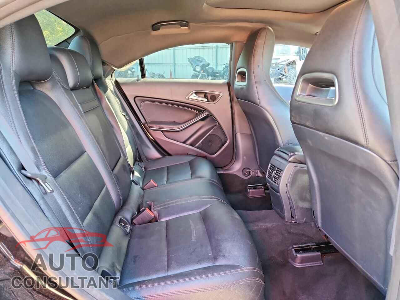 MERCEDES-BENZ CLA-CLASS 2015 - WDDSJ4EB4FN266968