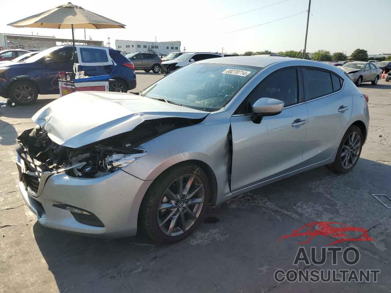 MAZDA 3 2018 - 3MZBN1L39JM207018