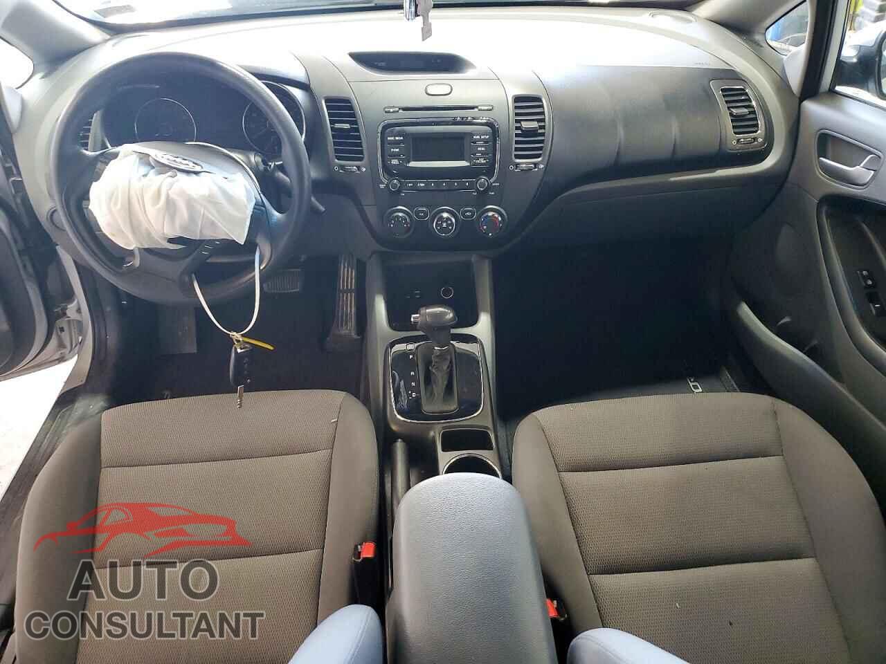 KIA FORTE 2017 - 3KPFK4A78HE056553