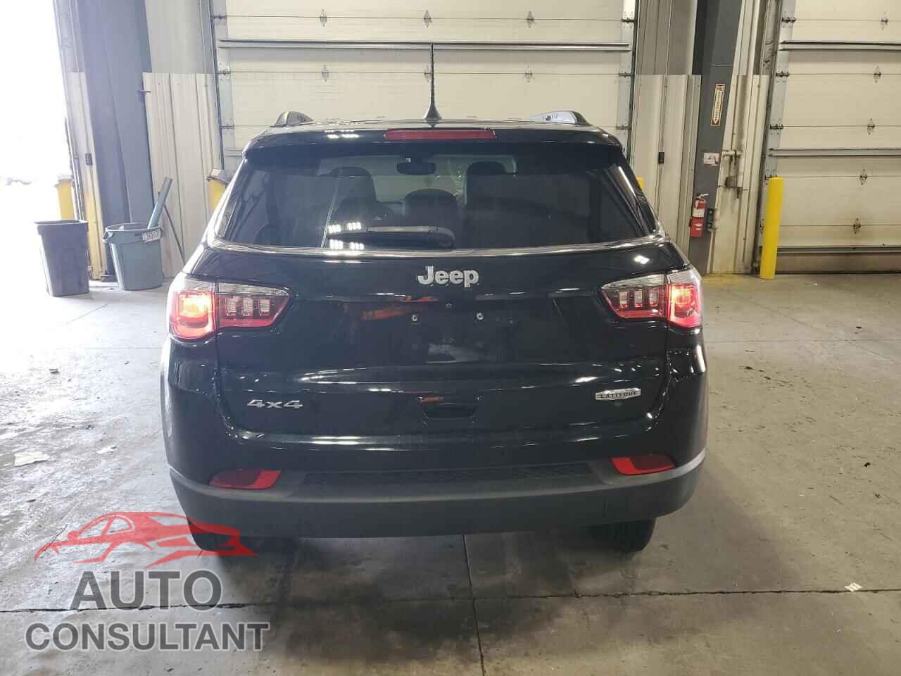 JEEP COMPASS 2018 - 3C4NJDBB3JT176683