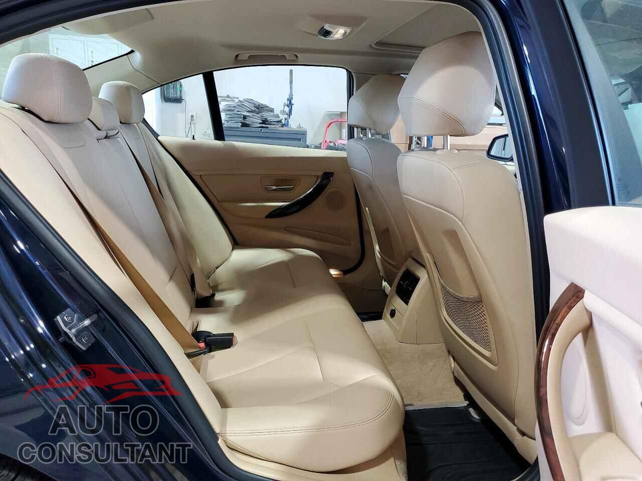 BMW 3 SERIES 2014 - WBA3C3C50EP661200
