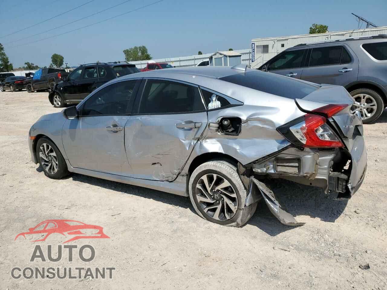 HONDA CIVIC 2018 - 2HGFC2F75JH608452
