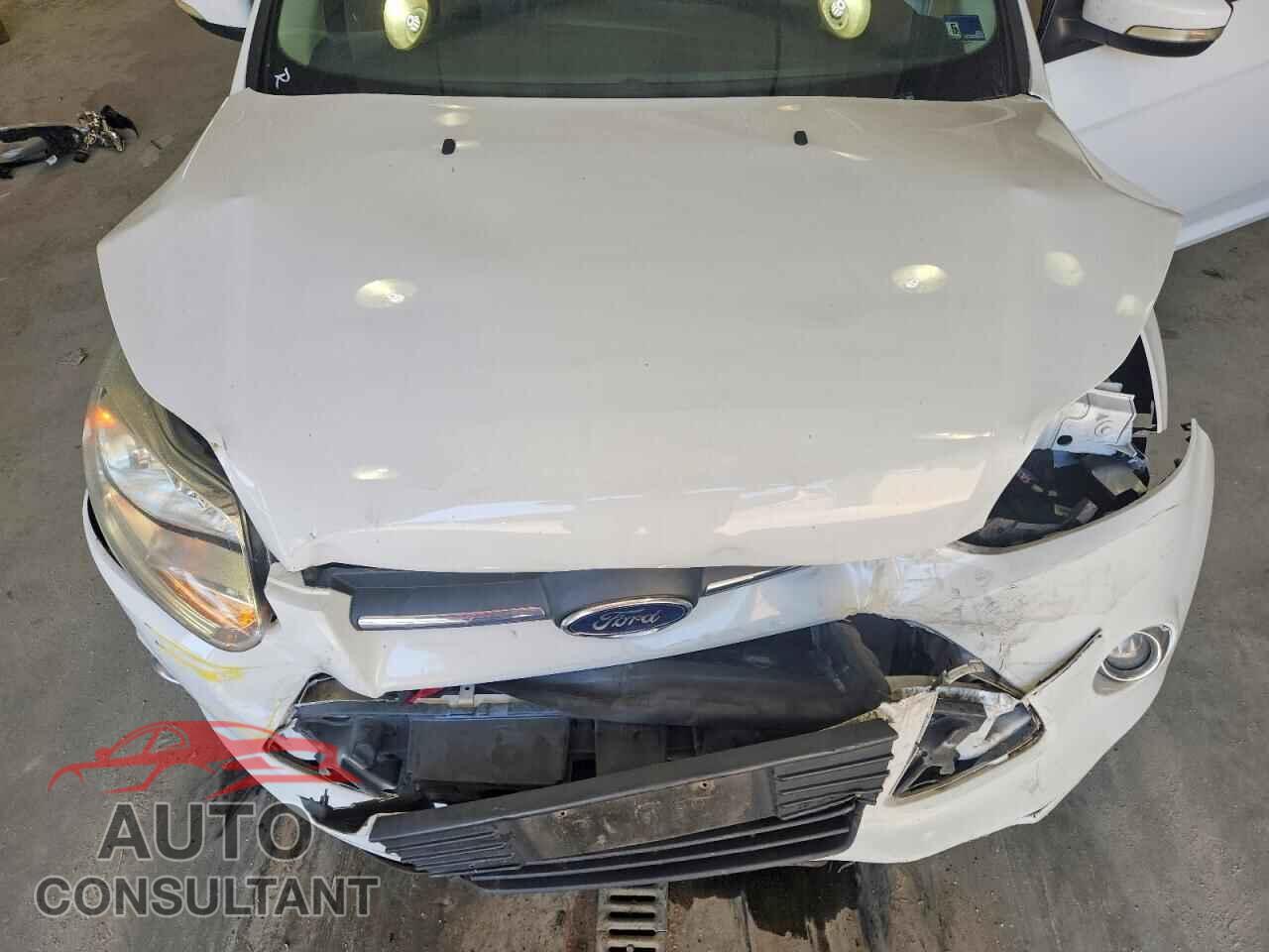FORD FOCUS 2014 - 1FADP3K27EL319257