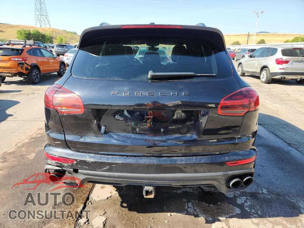 PORSCHE CAYENNE 2017 - WP1AB2A25HLA51626