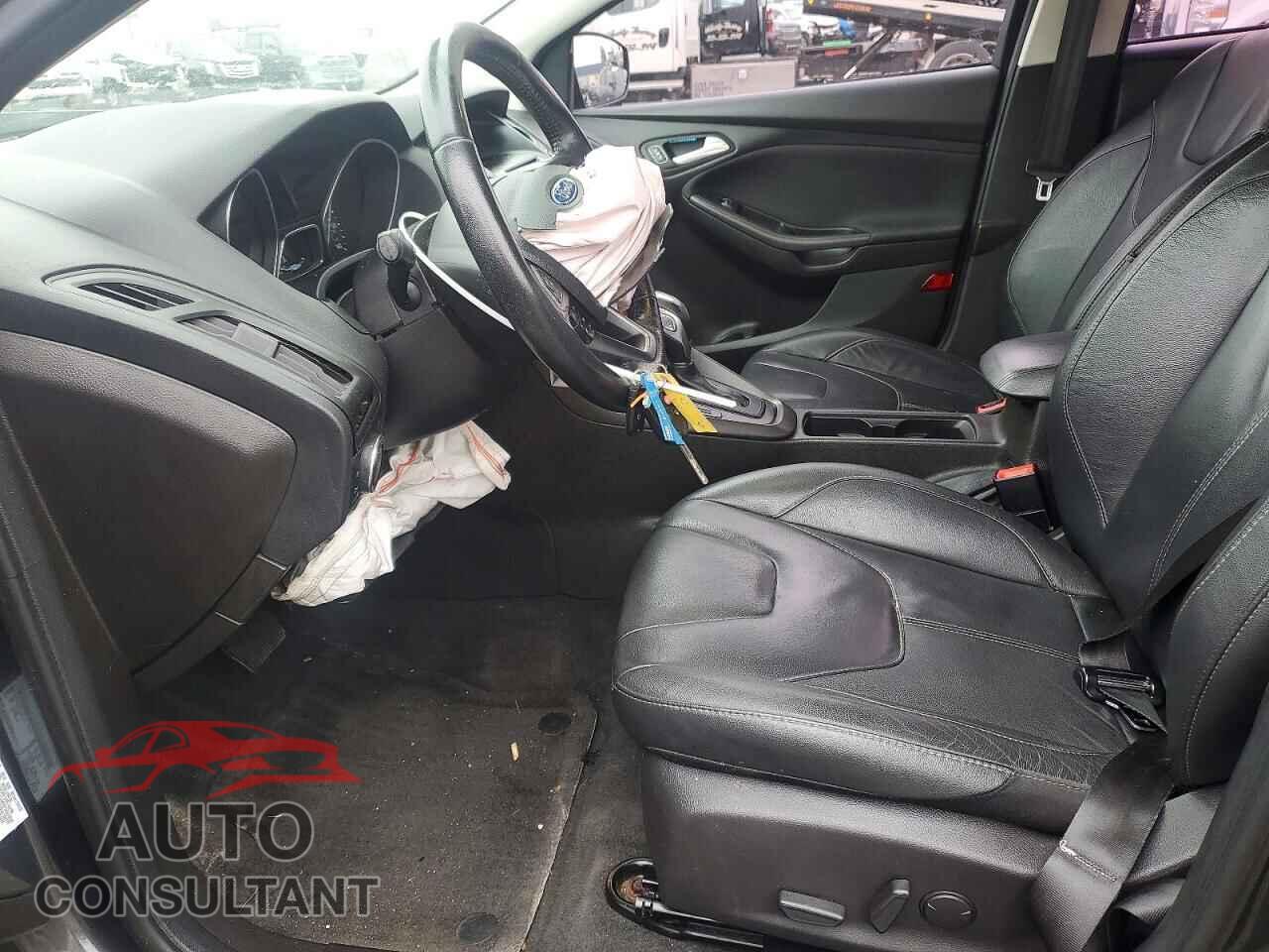 FORD FOCUS 2016 - 1FADP3F21GL302337
