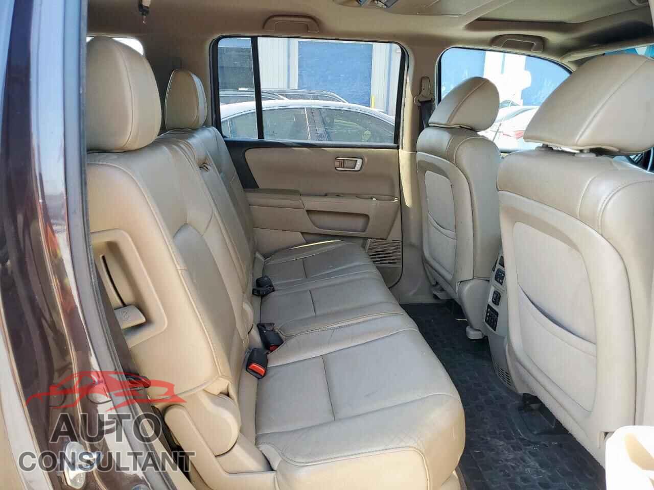 HONDA PILOT 2013 - 5FNYF3H6XDB005936