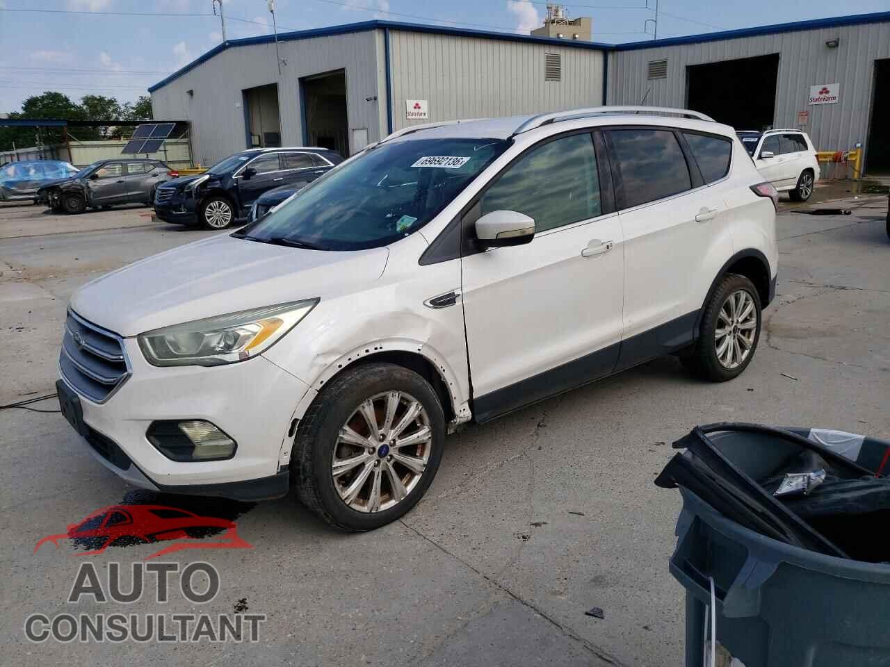 FORD ESCAPE 2017 - 1FMCU0J9XHUD40268