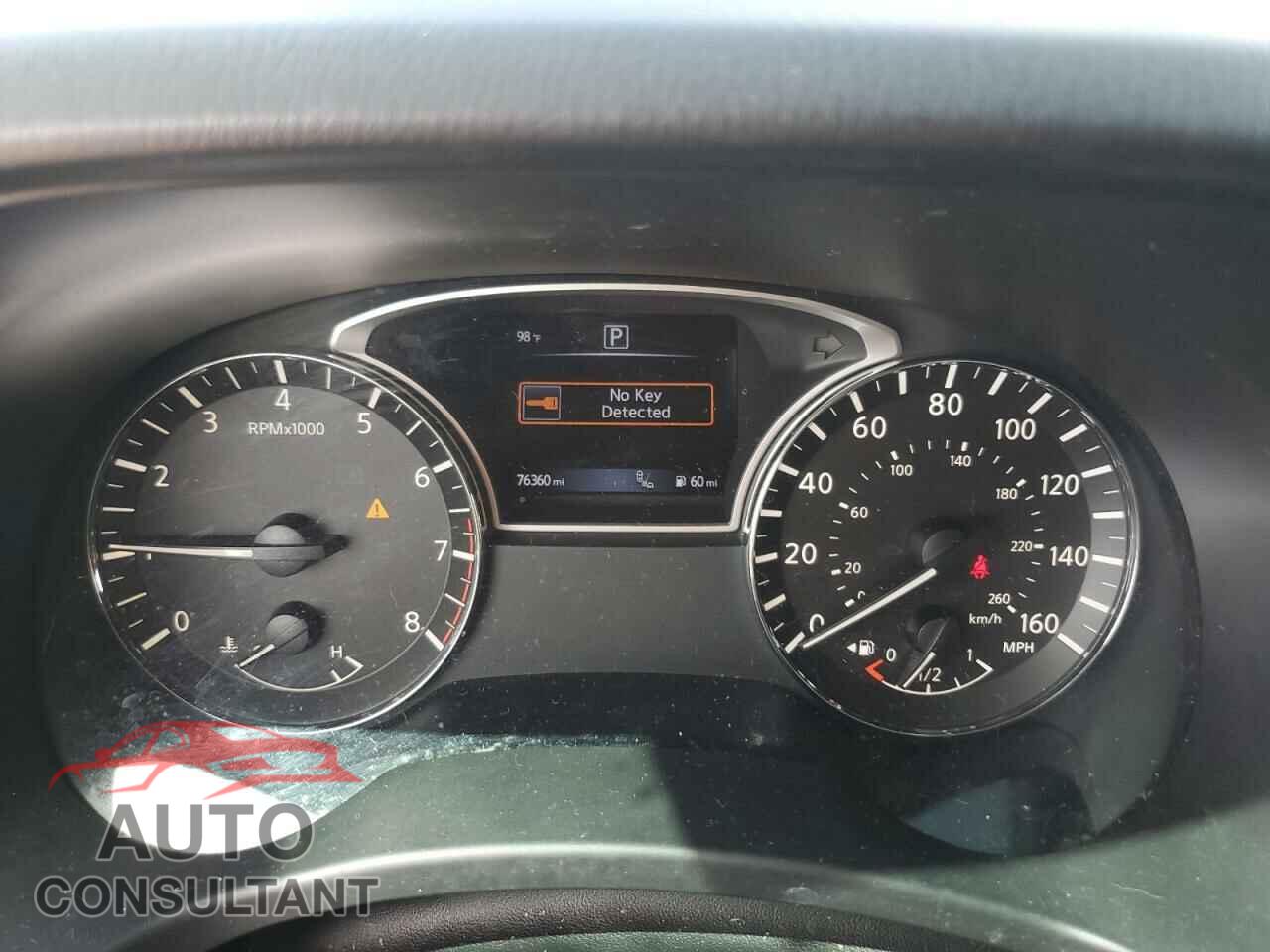 NISSAN PATHFINDER 2017 - 5N1DR2MN3HC620307