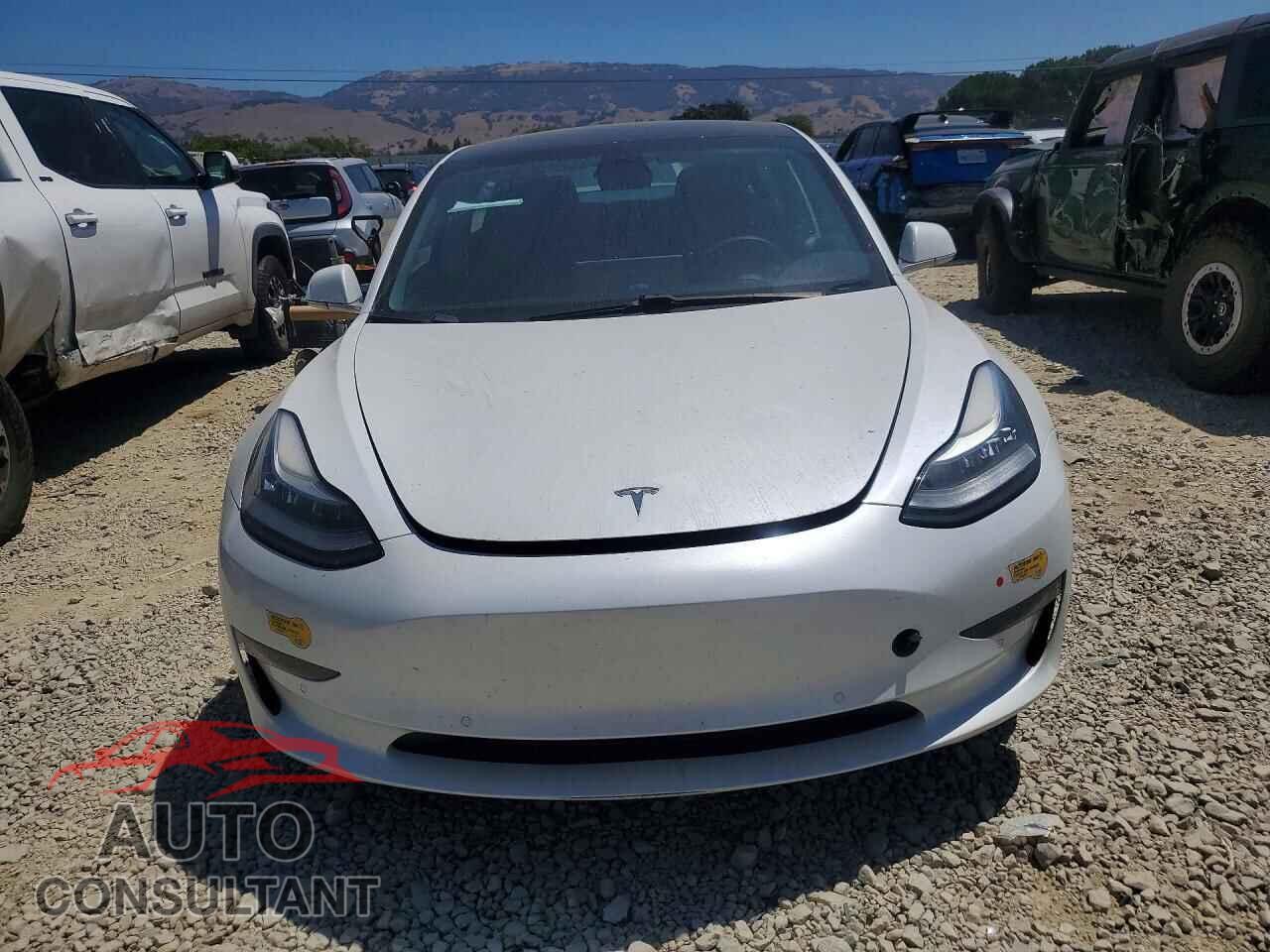TESLA MODEL 3 2020 - 5YJ3E1EA8LF661724