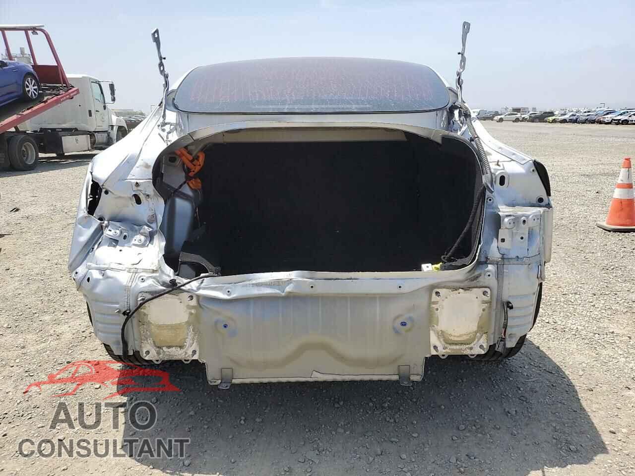 TESLA MODEL 3 2017 - 5YJ3E1EA5HF001826