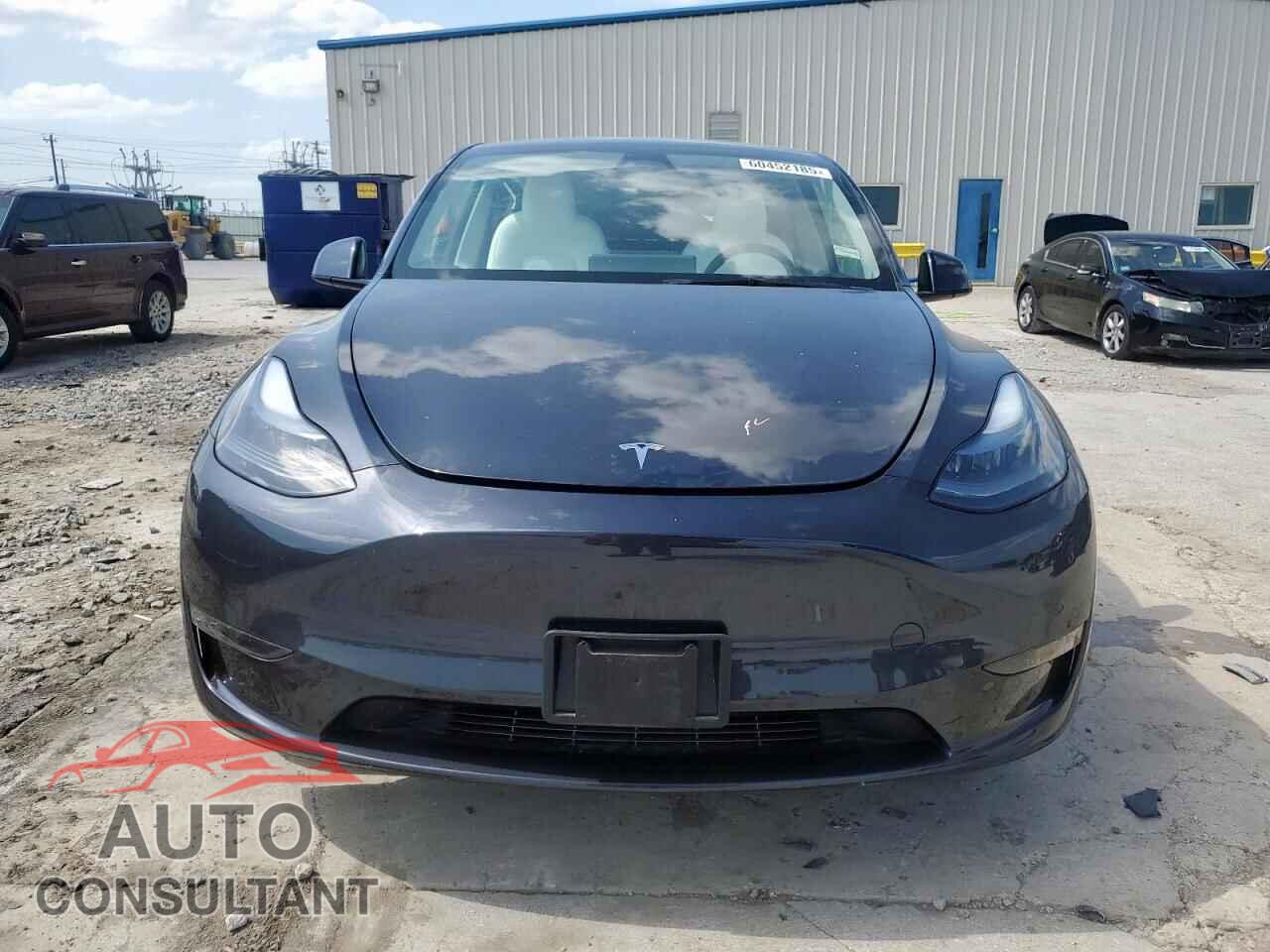 TESLA MODEL Y 2025 - 7SAYGDED7SA337514