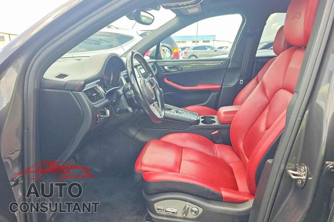 PORSCHE MACAN 2018 - WP1AG2A59JLB62312