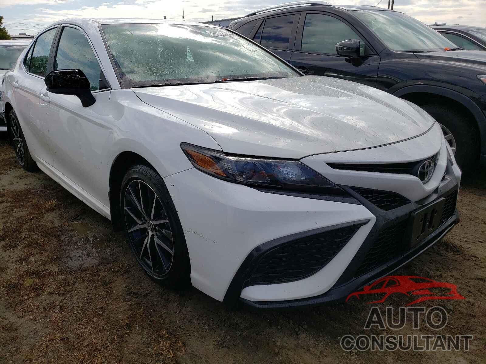 TOYOTA CAMRY 2021 - 4T1G11AK0MU410020