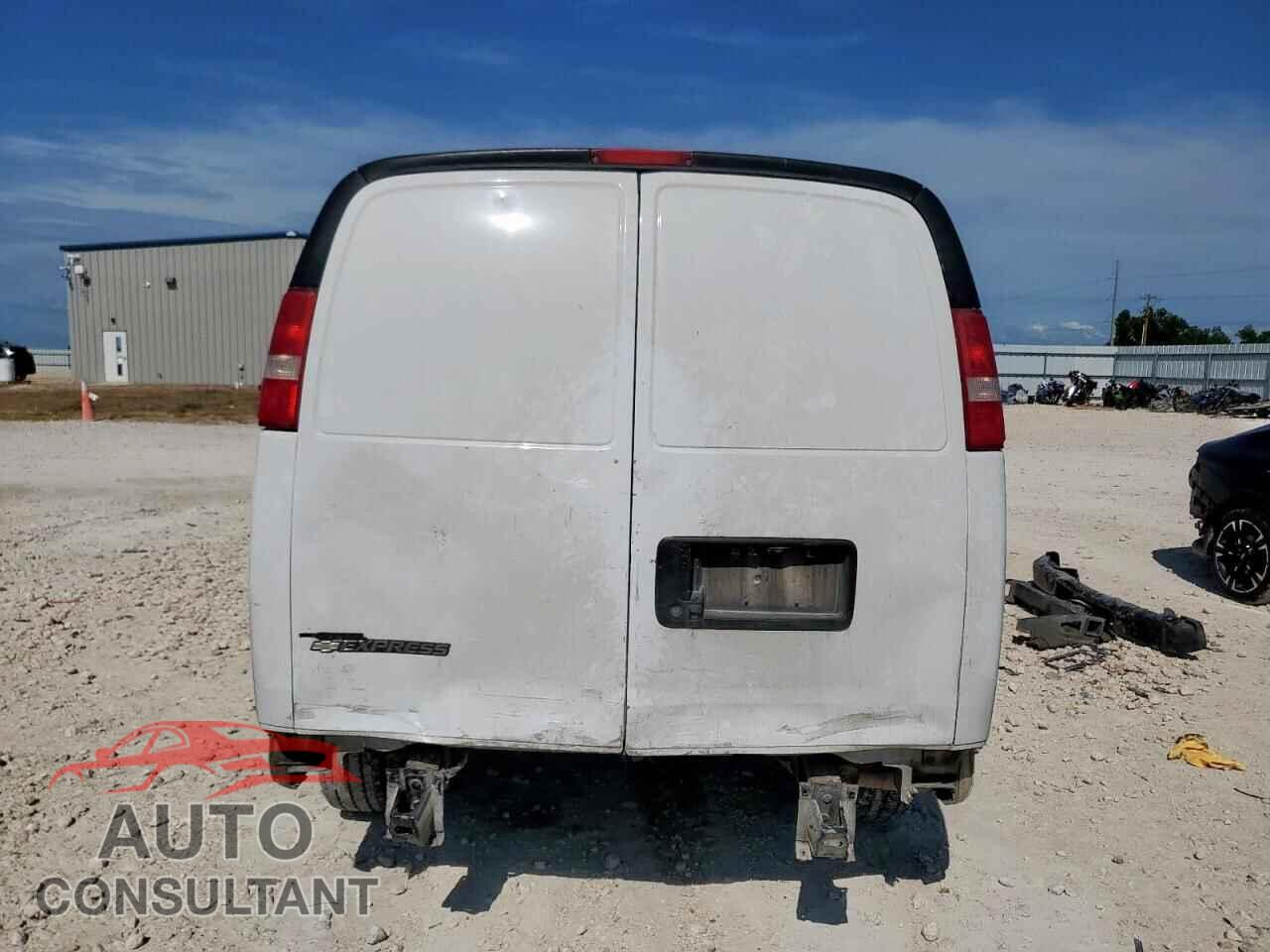 CHEVROLET EXPRESS 2017 - 1GCZGHFG2H1348975