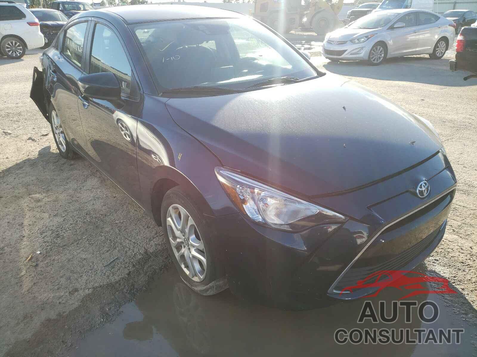 TOYOTA YARIS 2017 - 3MYDLBYV7HY184022