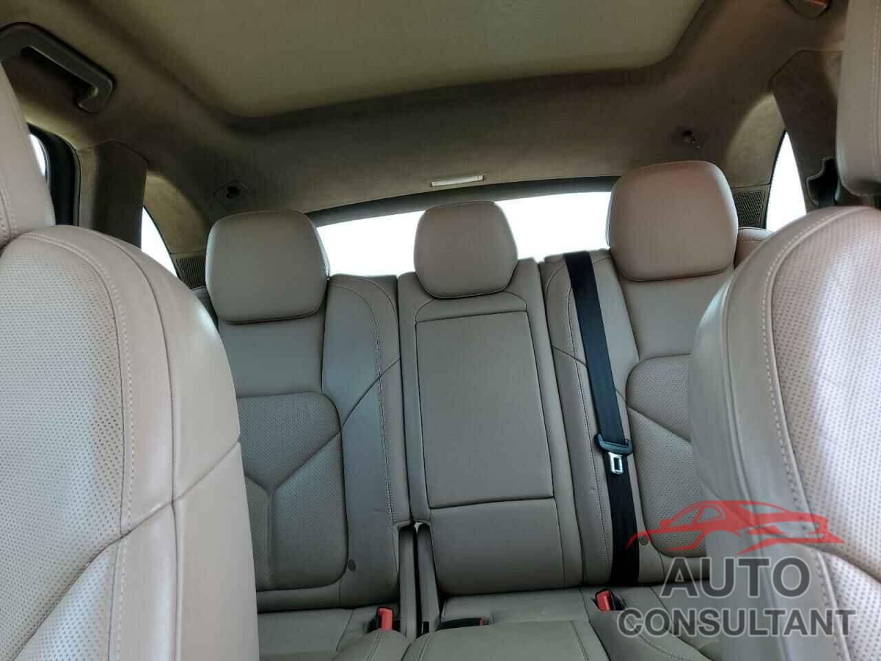 PORSCHE CAYENNE 2012 - WP1AC2A25CLA83496