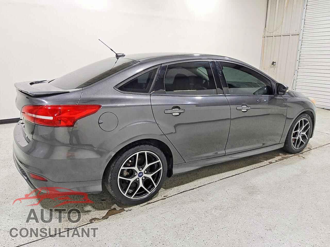 FORD FOCUS 2015 - 1FADP3F20FL267238