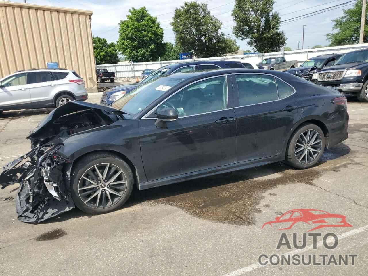 TOYOTA CAMRY 2022 - 4T1G11AK5NU054701