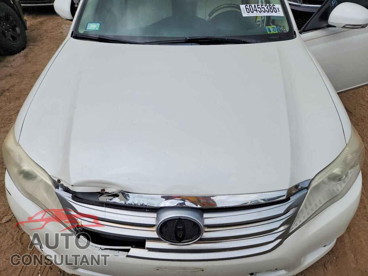 TOYOTA AVALON 2011 - 4T1BK3DB6BU409126