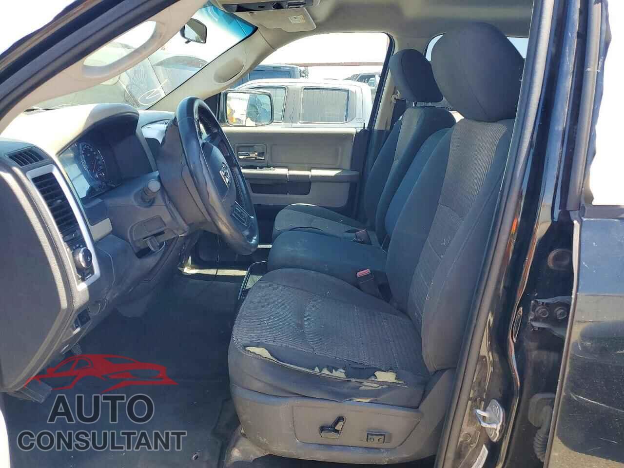DODGE RAM 1500 2012 - 1C6RD7LT0CS241017
