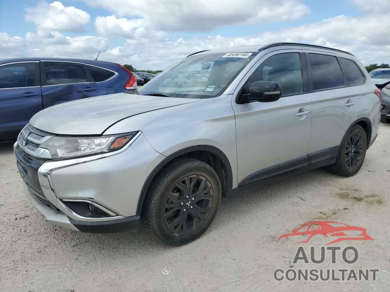 MITSUBISHI OUTLANDER 2018 - JA4AD3A3XJZ020332