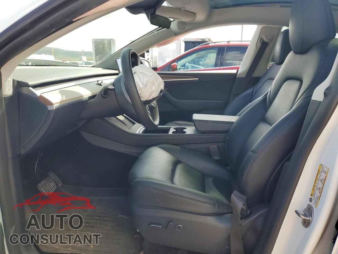 TESLA MODEL Y 2024 - 7SAYGDED0RF102563
