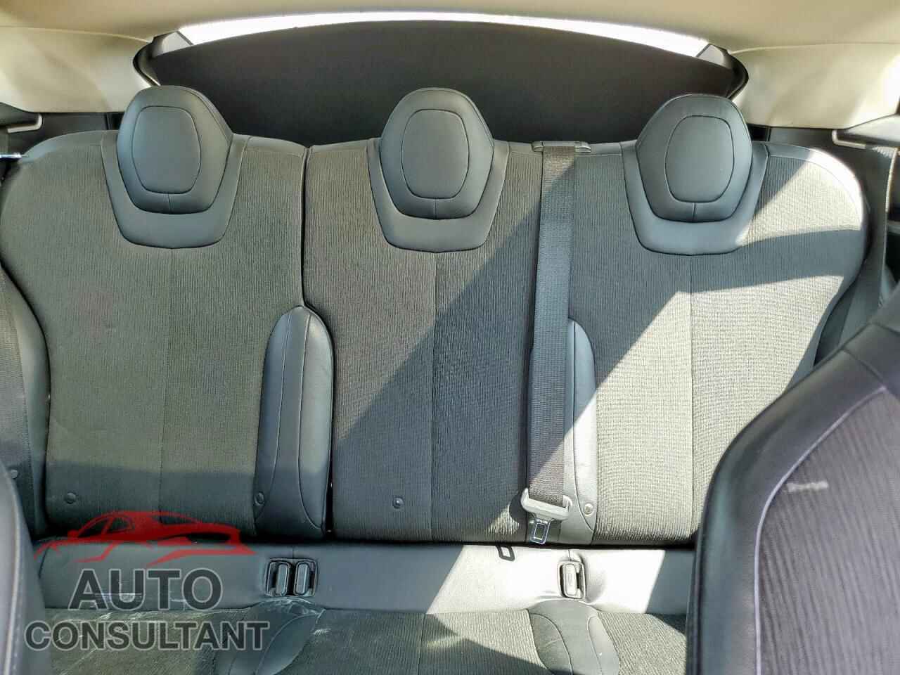 TESLA MODEL S 2013 - 5YJSA1CG3DFP08318
