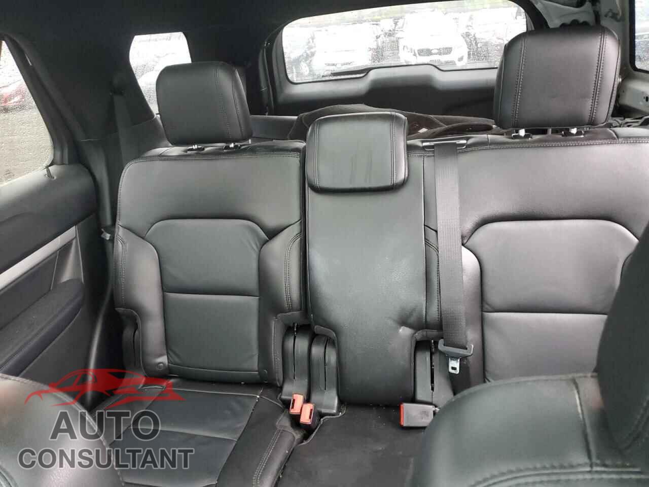 FORD EXPLORER 2017 - 1FM5K8D8XHGD73902
