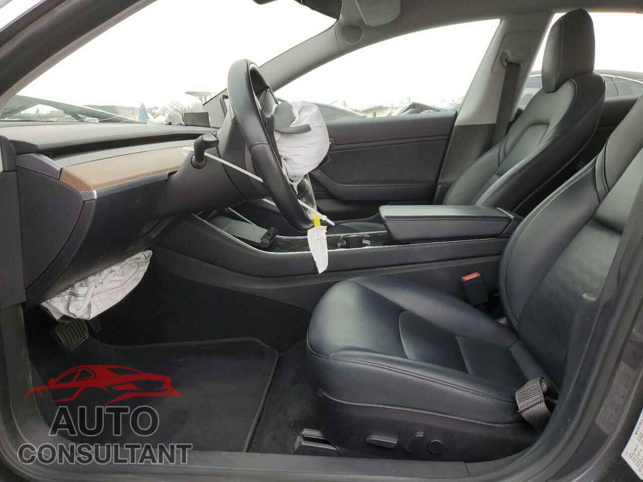 TESLA MODEL 3 2018 - 5YJ3E1EA9JF110182