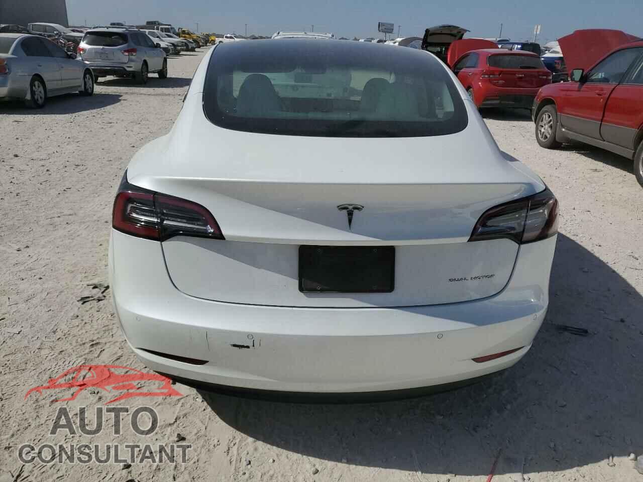 TESLA MODEL 3 2021 - 5YJ3E1EB5MF060457