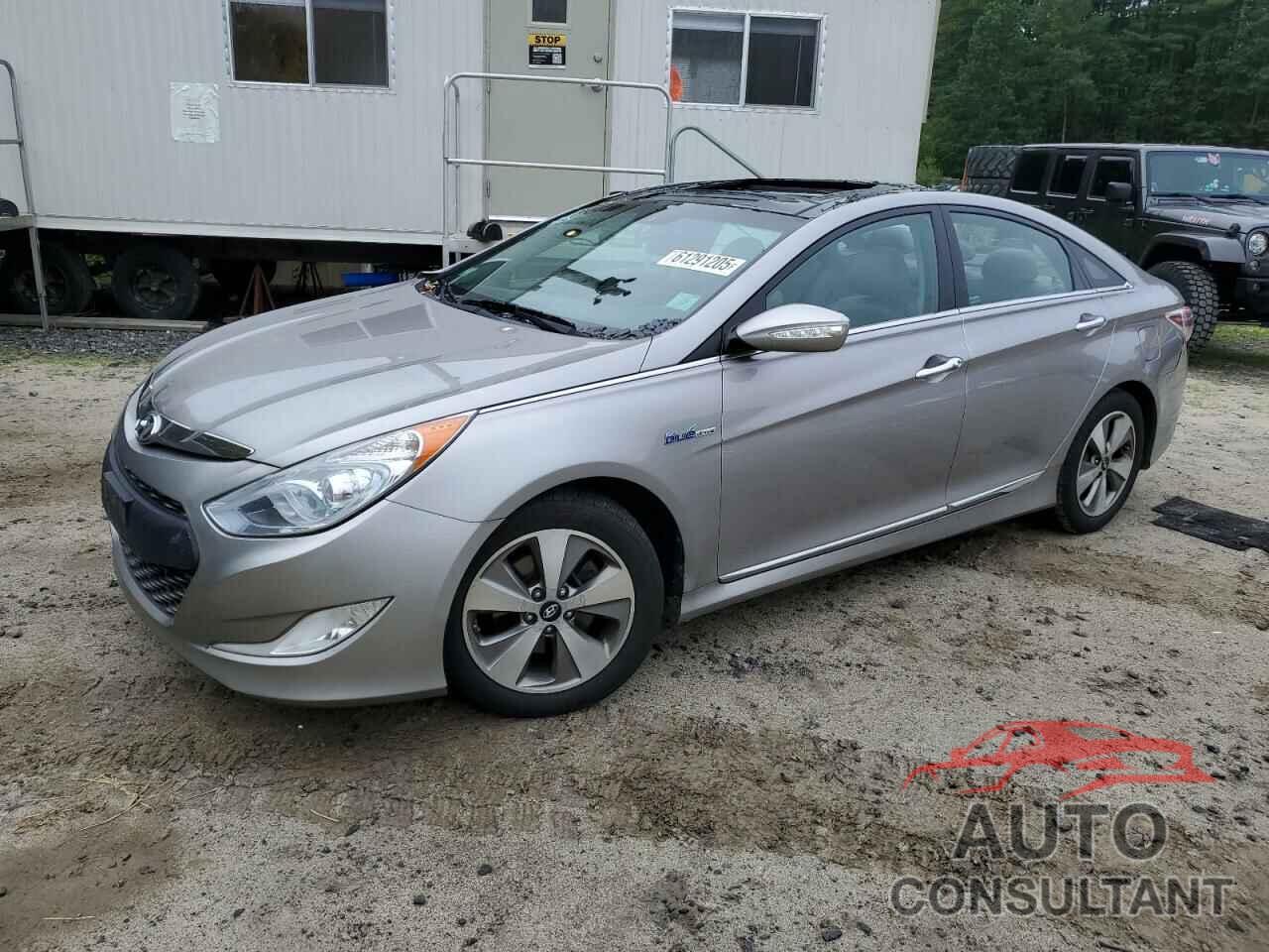 HYUNDAI SONATA 2012 - KMHEC4A46CA020995