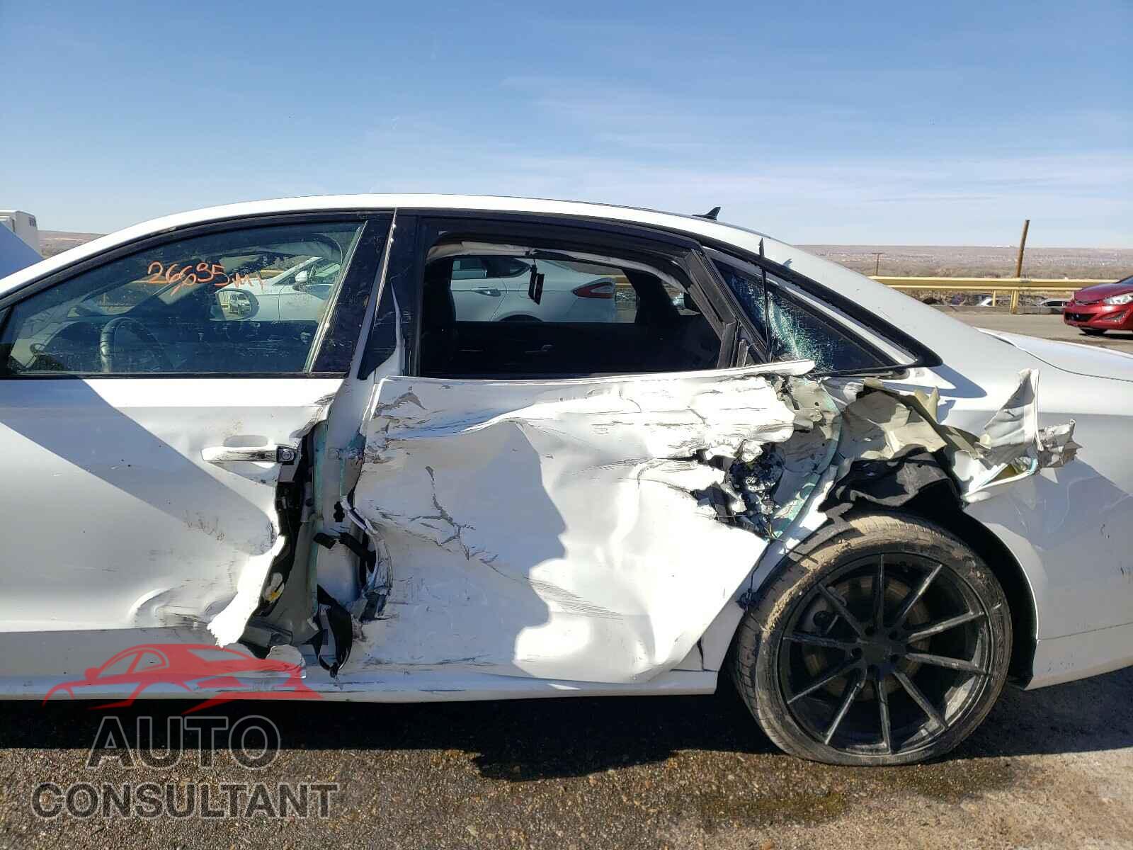 AUDI A8 2017 - WAU44AFD1HN006438