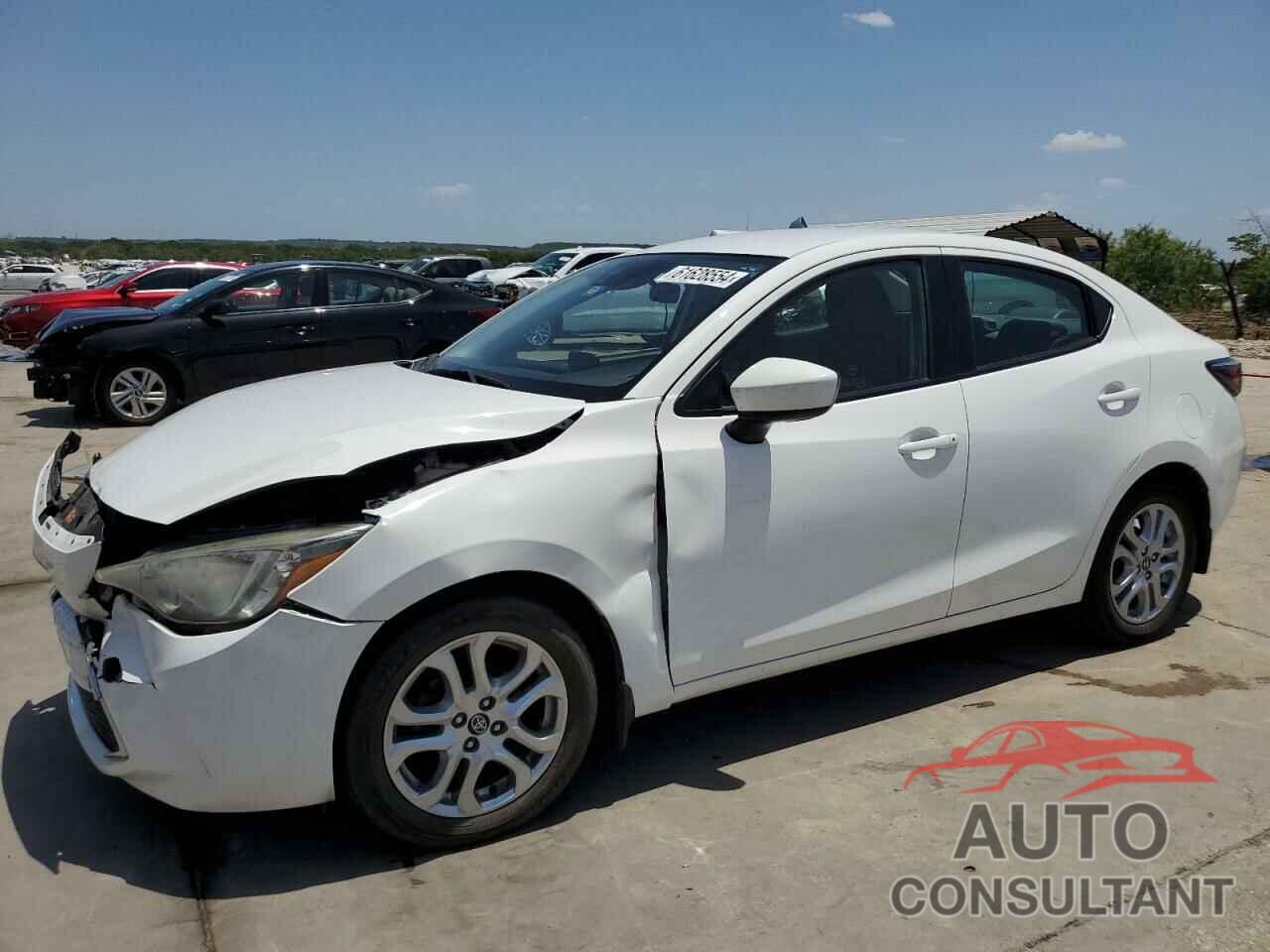 TOYOTA YARIS 2018 - 3MYDLBYV8JY324648
