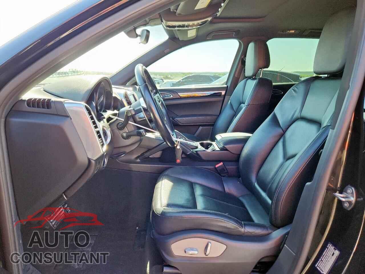 PORSCHE CAYENNE 2016 - WP1AA2A25GLA00712
