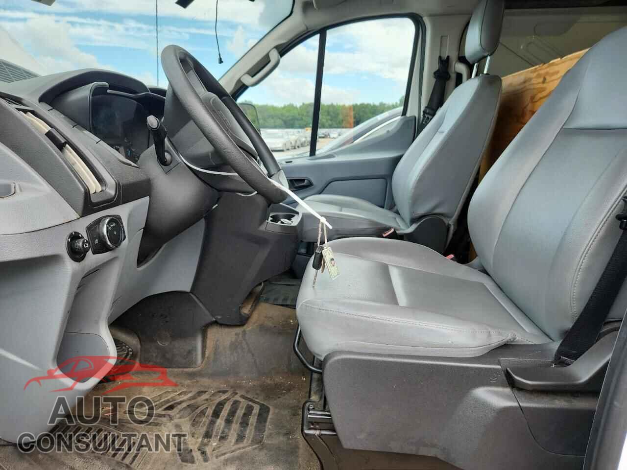 FORD TRANSIT 2017 - 1FTYR2YG9HKA83031