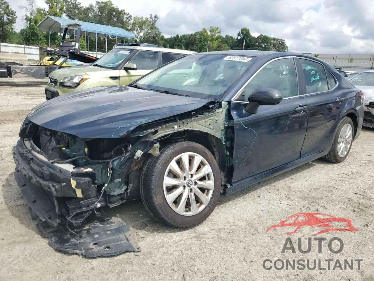 TOYOTA CAMRY 2018 - 4T1B11HK8JU629609