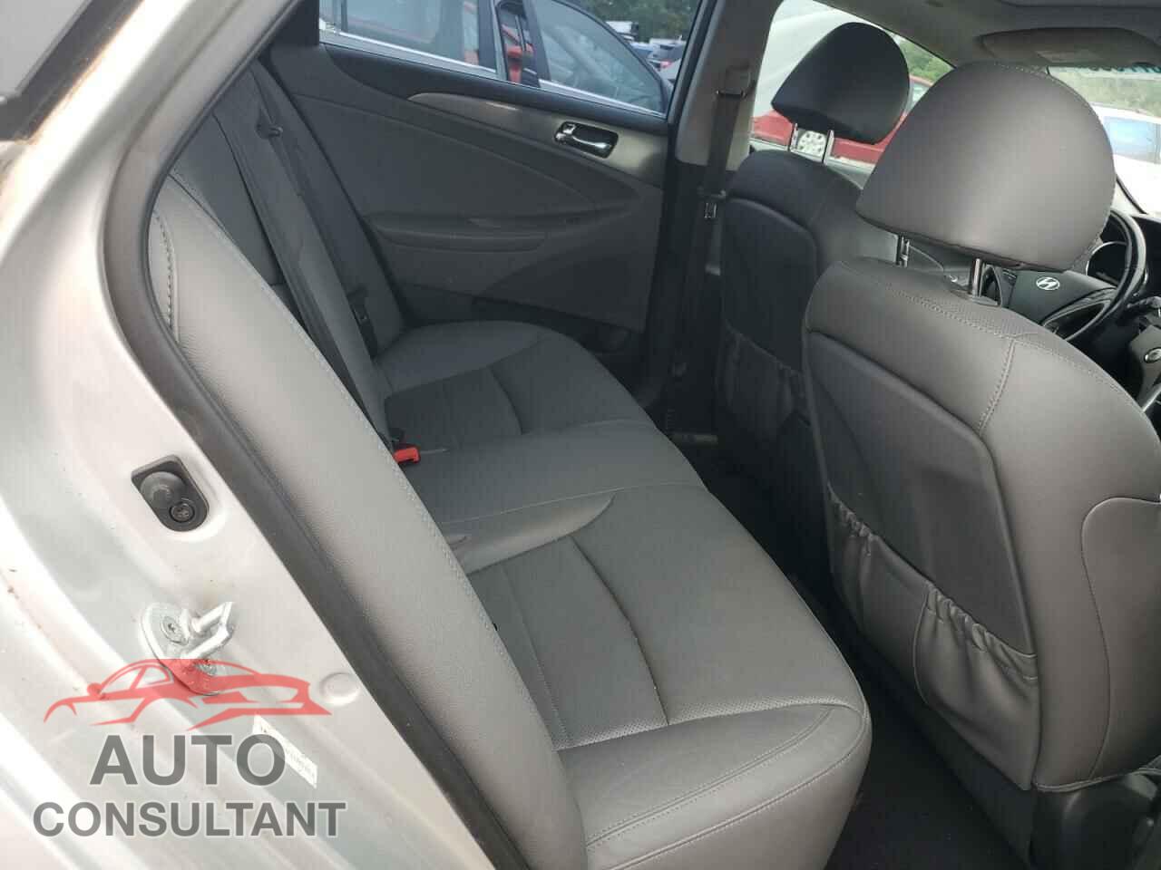 HYUNDAI SONATA 2015 - KMHEC4A48FA124540