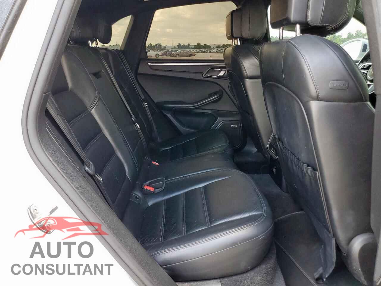 PORSCHE MACAN 2017 - WP1AG2A51HLB56496