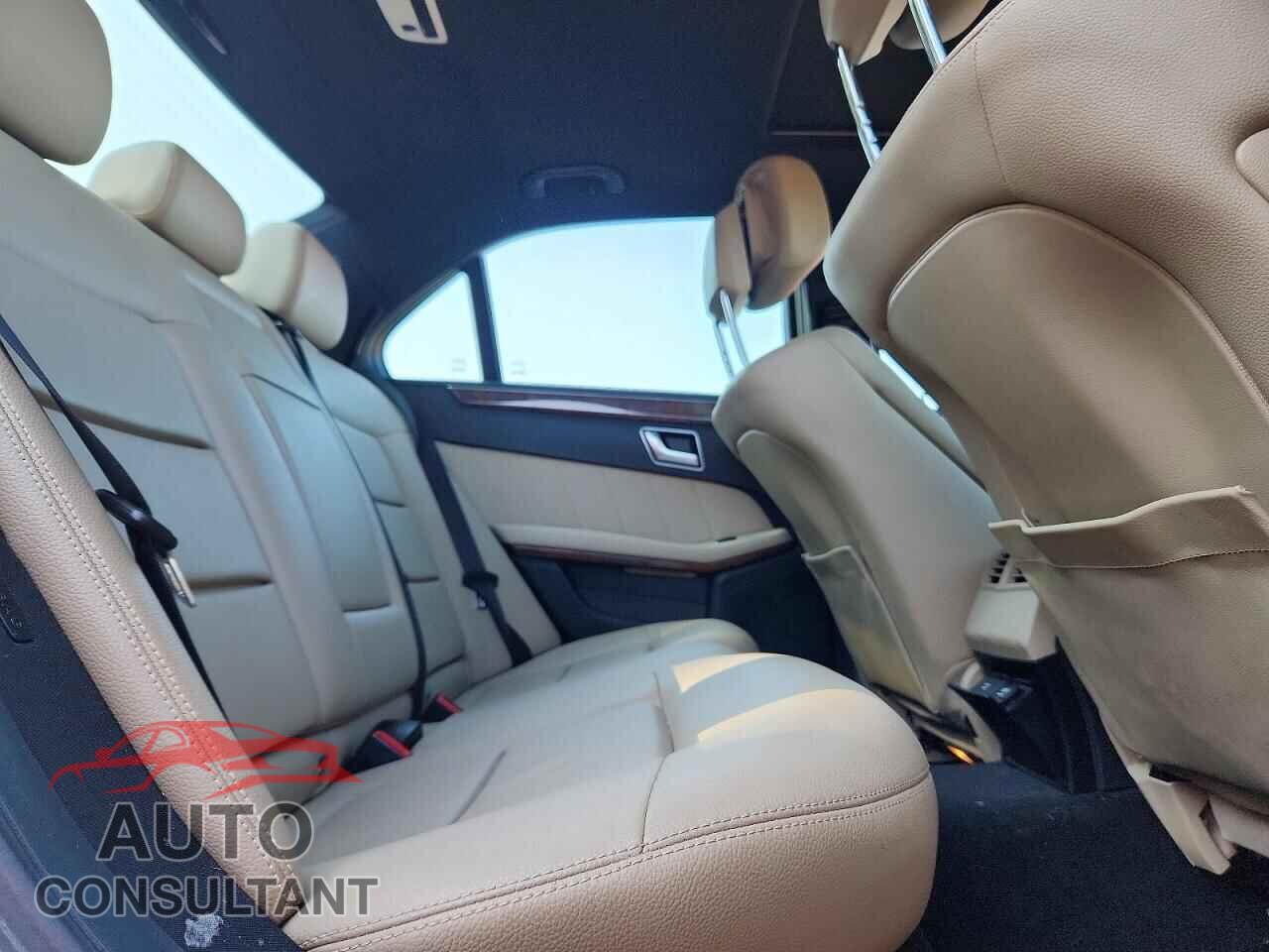 MERCEDES-BENZ E-CLASS 2013 - WDDHF5KB1DA772641