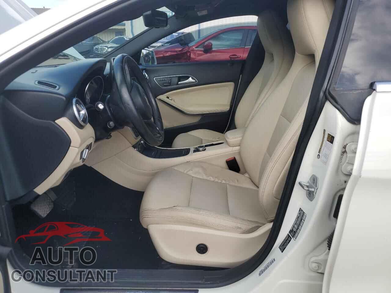 MERCEDES-BENZ CLA-CLASS 2015 - WDDSJ4EB7FN237352