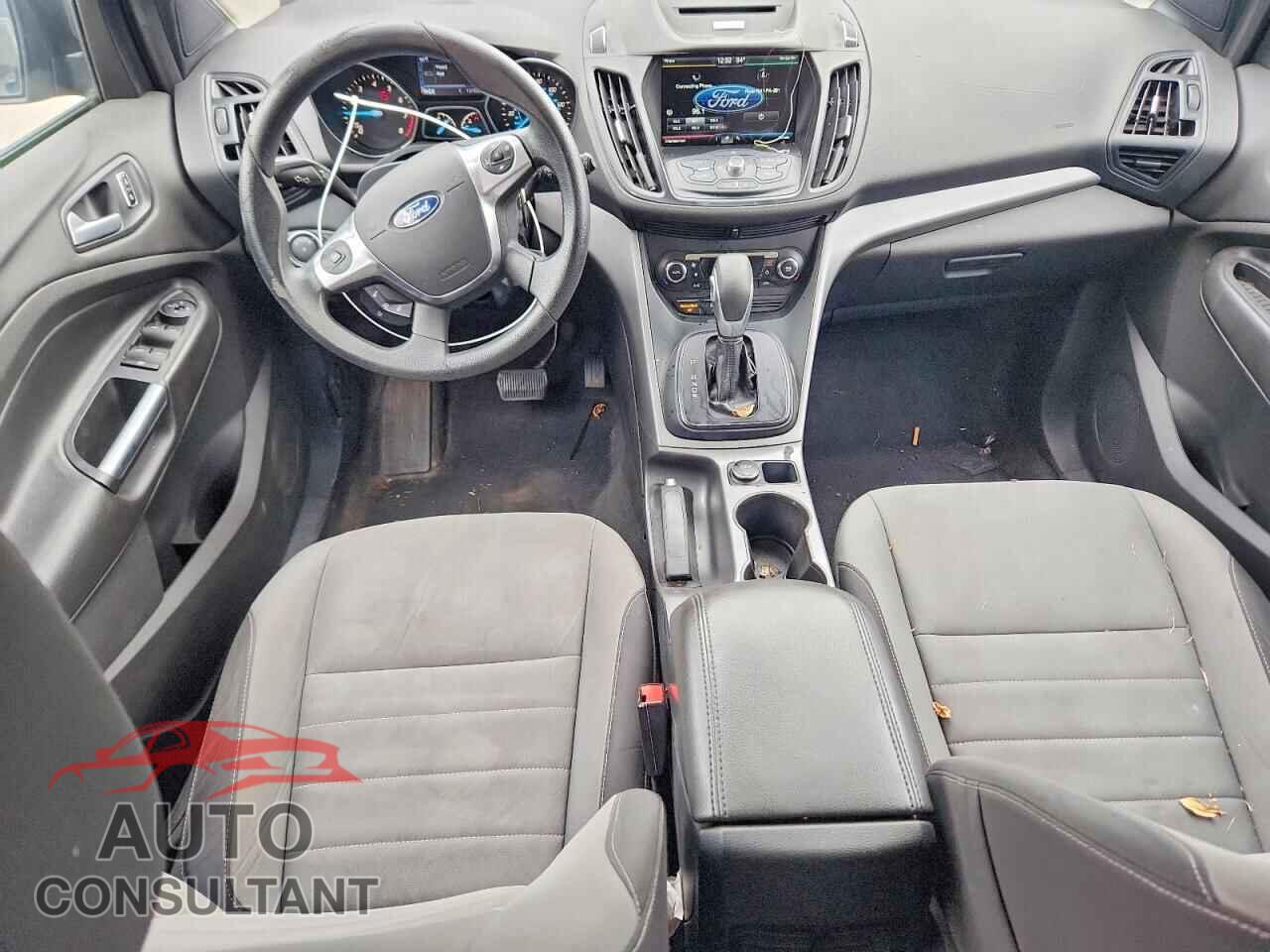 FORD ESCAPE 2015 - 1FMCU9G96FUC33520