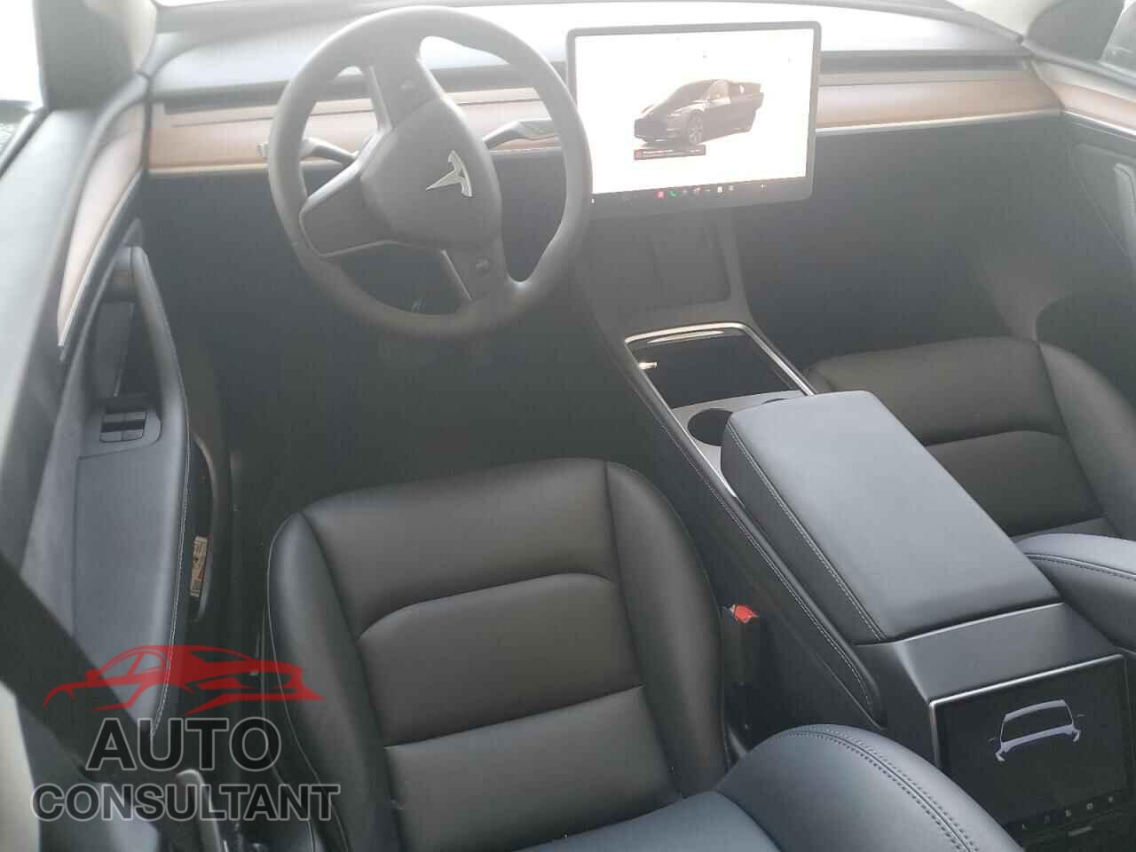 TESLA MODEL Y 2024 - 7SAYGDED5RF107029