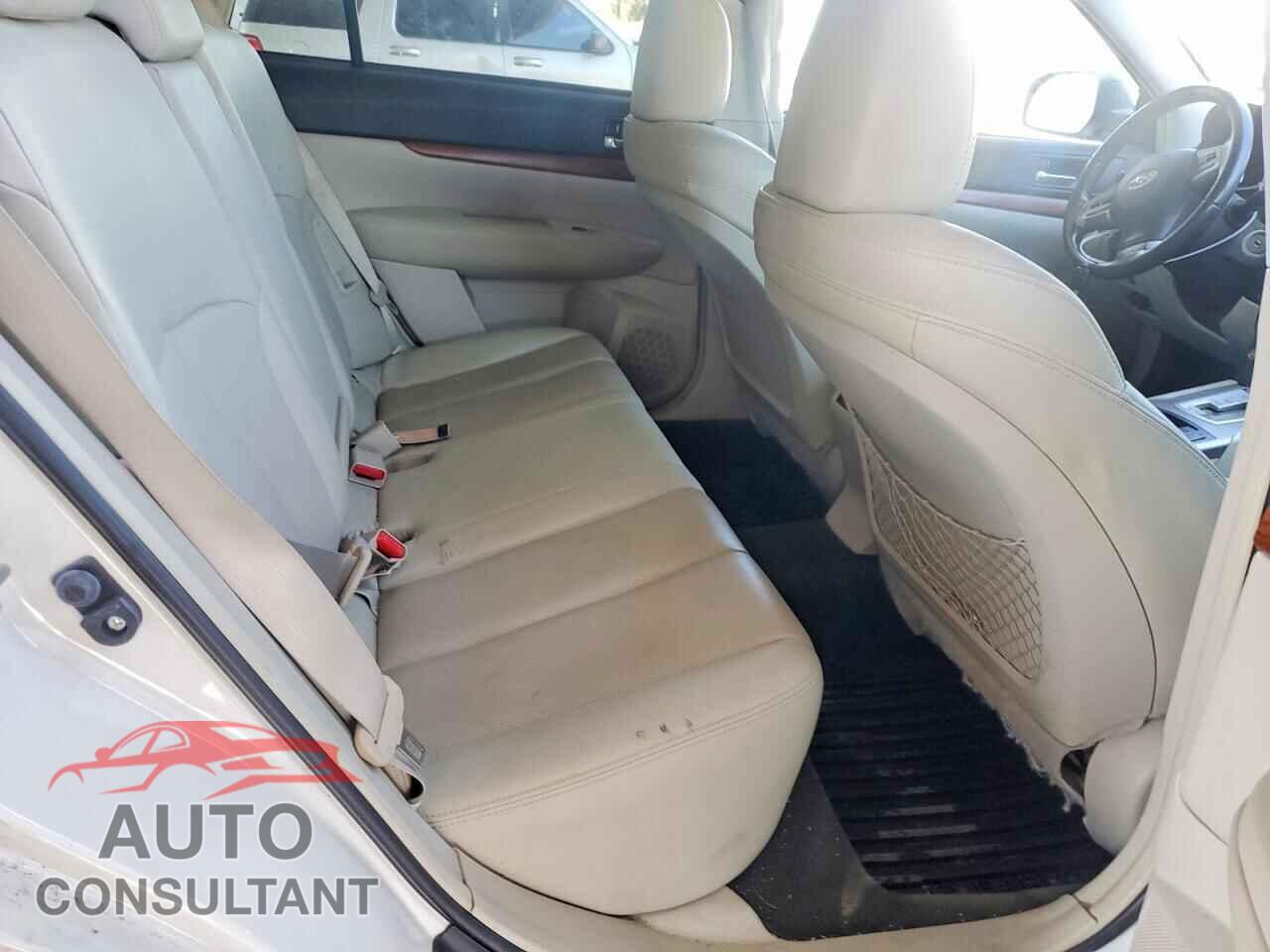 SUBARU OUTBACK 2014 - 4S4BRBLC8E3308731