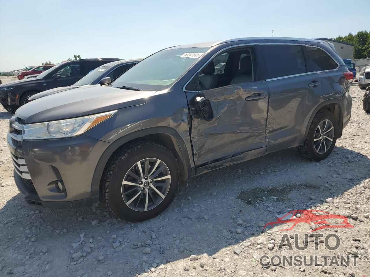 TOYOTA HIGHLANDER 2017 - 5TDJZRFH1HS382611