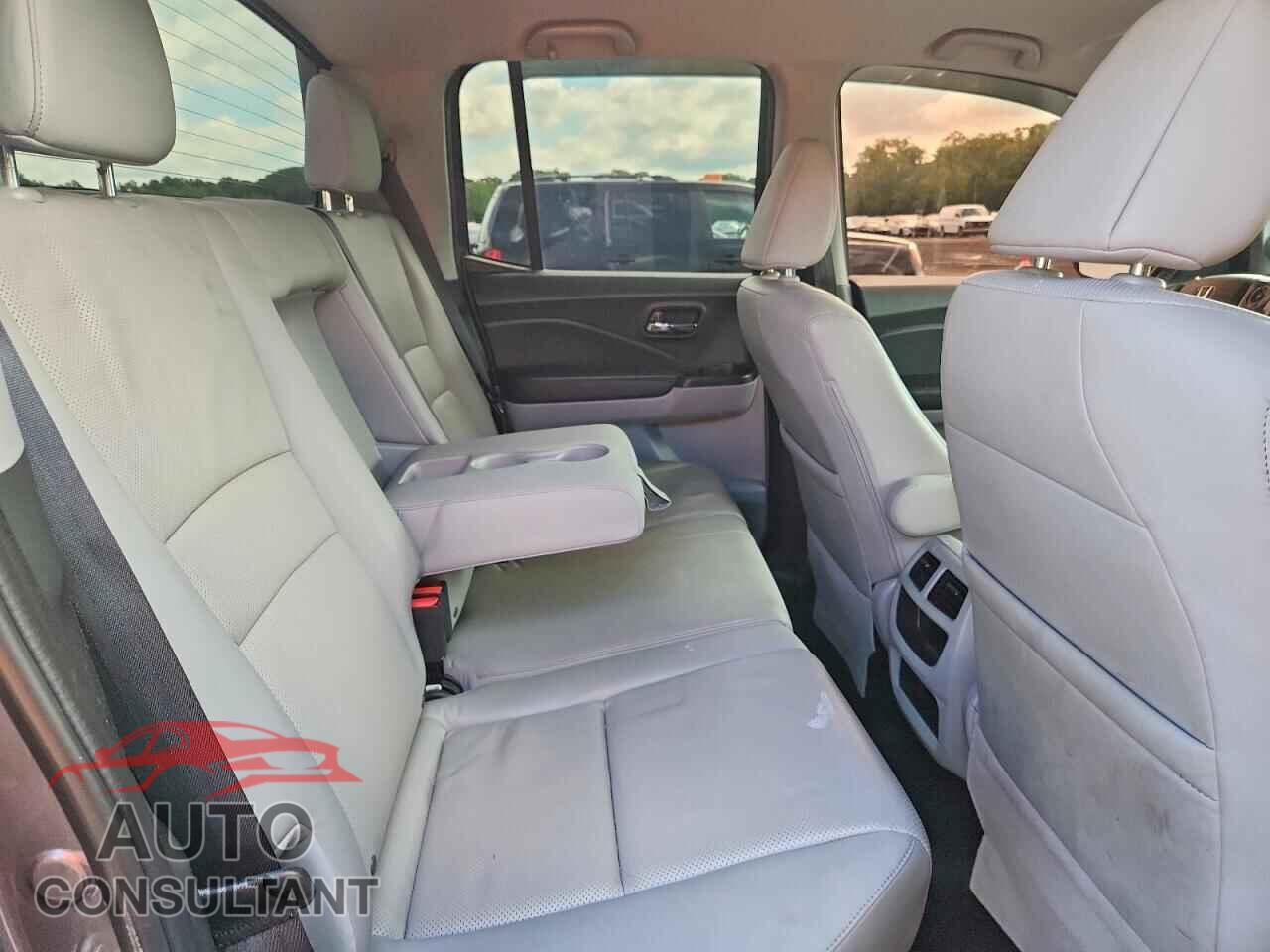 HONDA RIDGELINE 2017 - 5FPYK3F51HB002488
