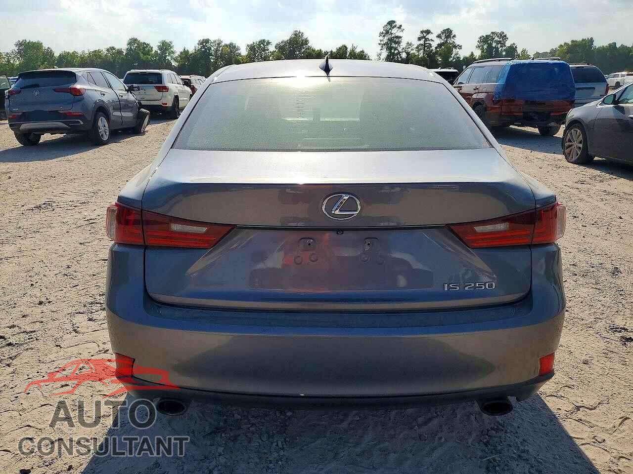 LEXUS IS 2014 - JTHBF1D20E5039141