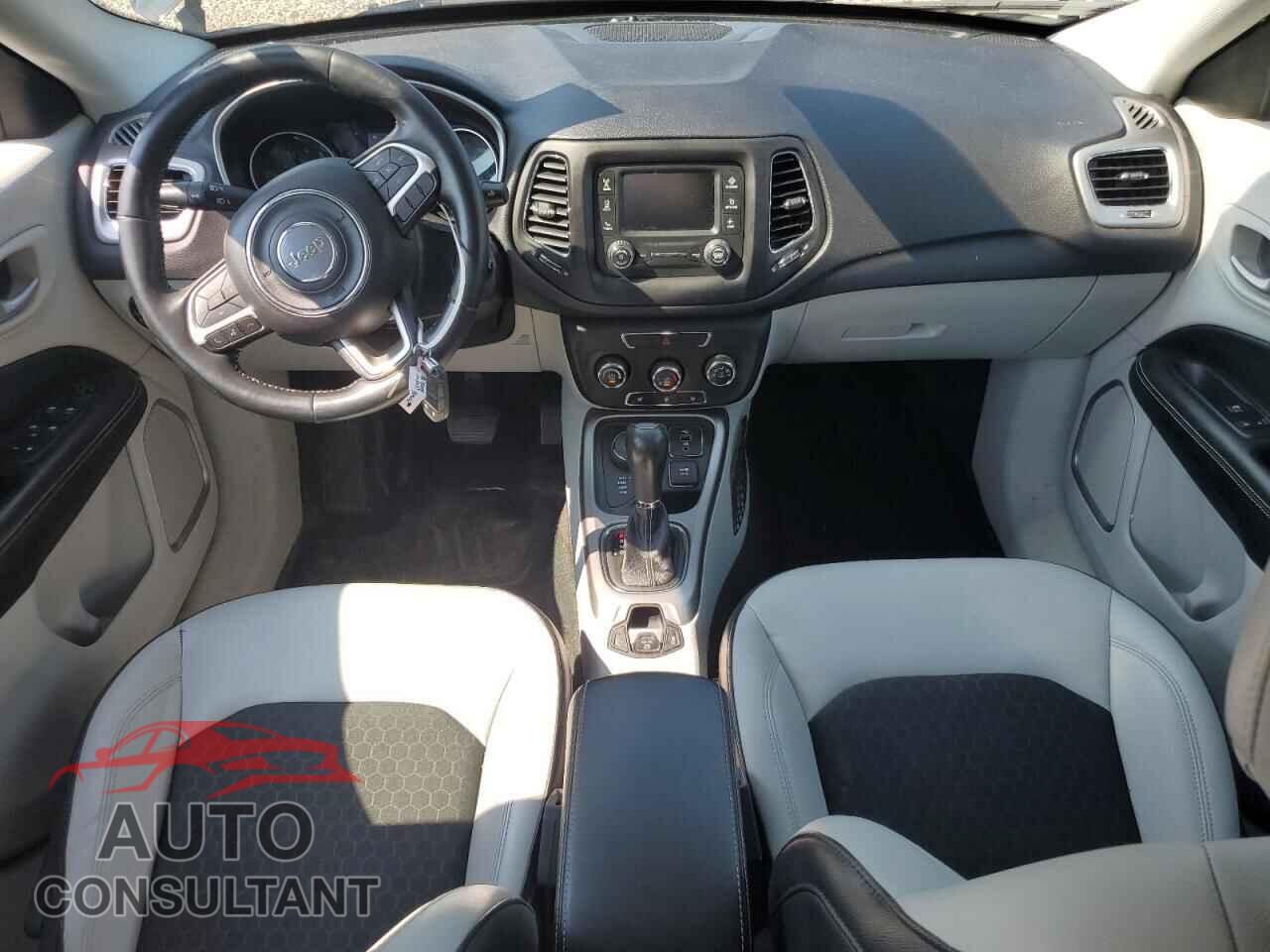 JEEP COMPASS 2018 - 3C4NJDBB5JT117375